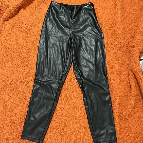 Vegan Leather High-Waisted Legging - Picture 5 of 12